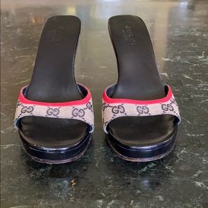 GUCCI Vintage Signature print slip on wedge sandal